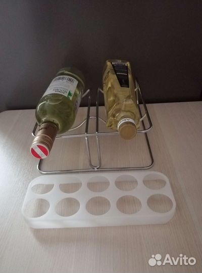 Подставки в холодильник для бутылок и яиц