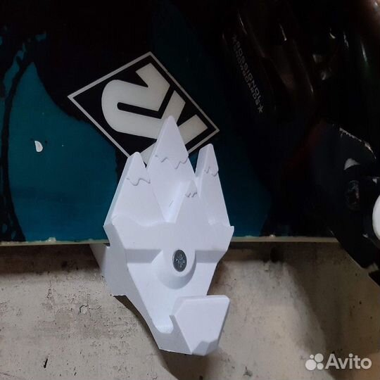 Крепления для сноуборда на стену