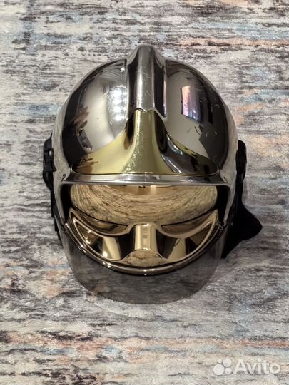 Шлем пожарного 