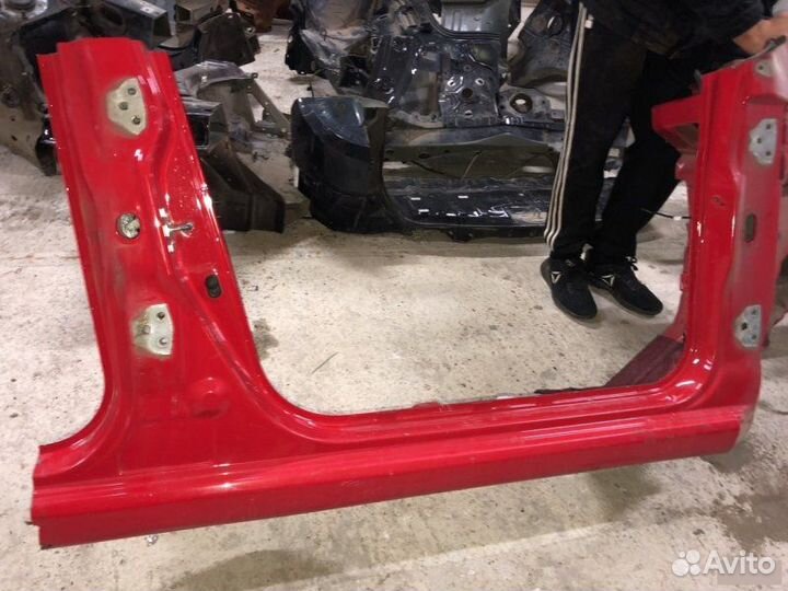 Порог передний правый Chevrolet Aveo T250 F14D3