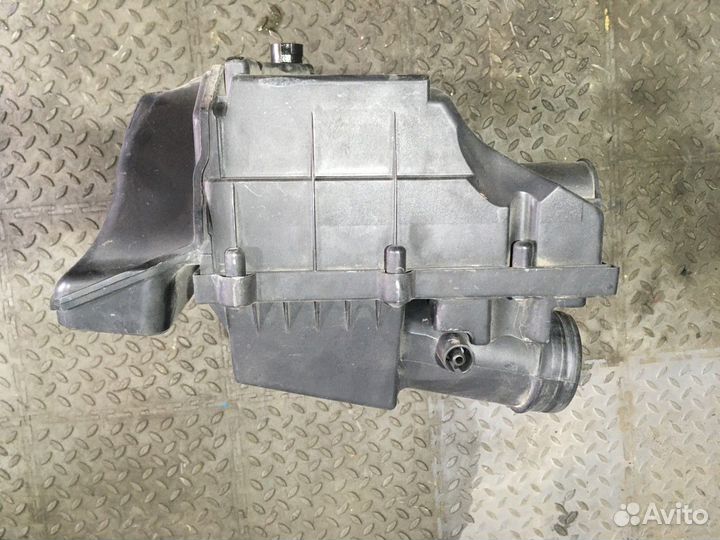 Корпус воздушного фильтра (Volkswagen Tiguan)