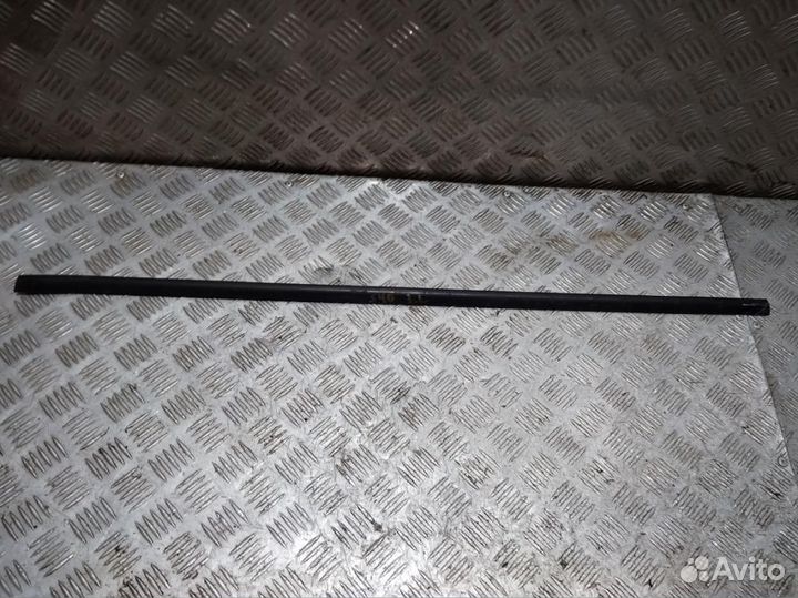 Бархотка S40 (04-12) наружняя зад L б\у (арт. 31297662)