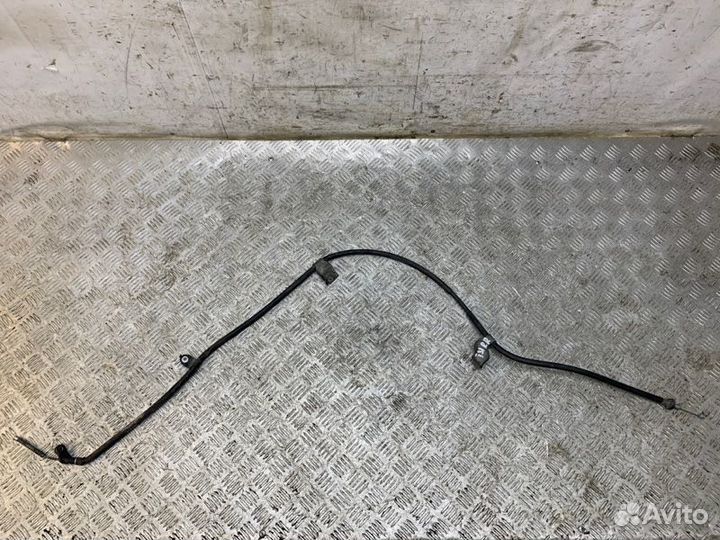 Трос ручного тормоза правый Nissan Qashqai J10