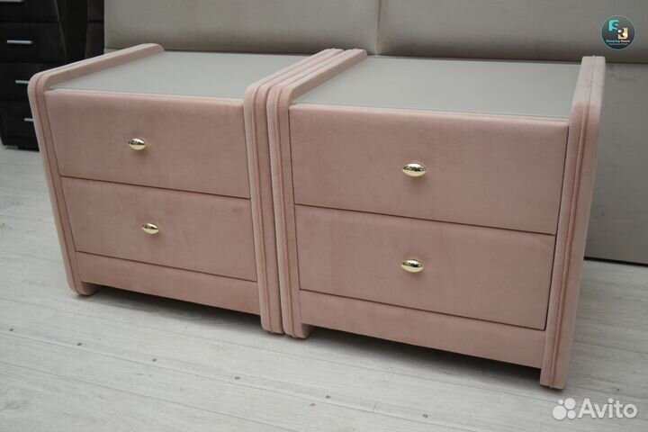 Прикроватные тумбы