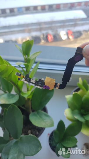 Нижний шлейф для iPhone 4s