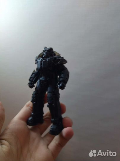 Силовая броня из Follaut X-01