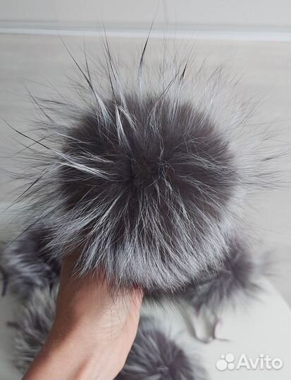 Меховые помпоны
