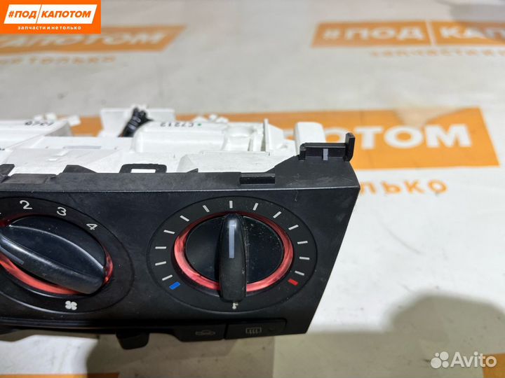 Блок управления печки/климат-контроля Mazda 3