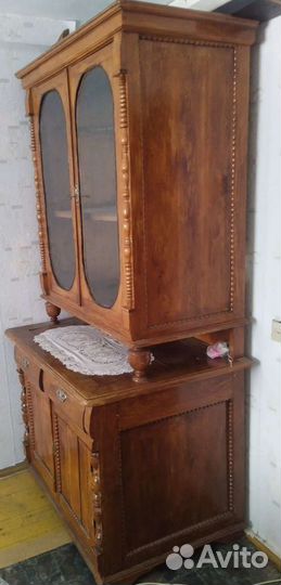 Старинный буфет