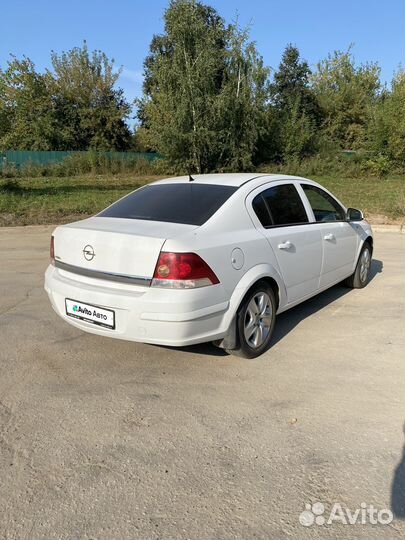Opel Astra 1.6 МТ, 2014, 135 000 км