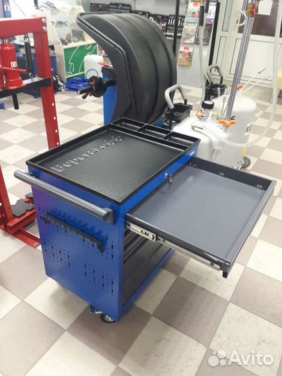 Металлическая мебель