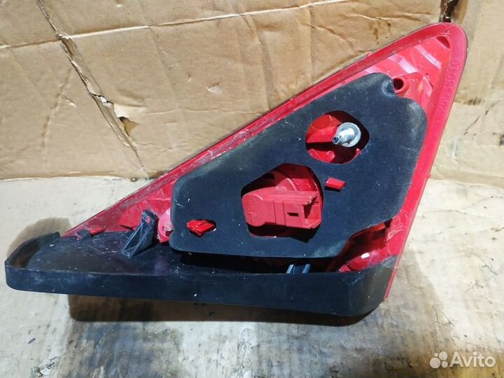 Фонарь задний правый Peugeot 3008 1.6 turbo ep6t