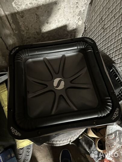 Сабвуфер Kicker solo baric 12l7