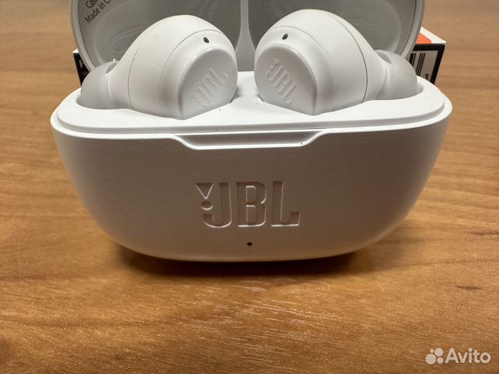 Наушники jbl wave200