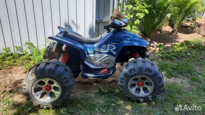 Детский квадроцикл на аккумуляторе