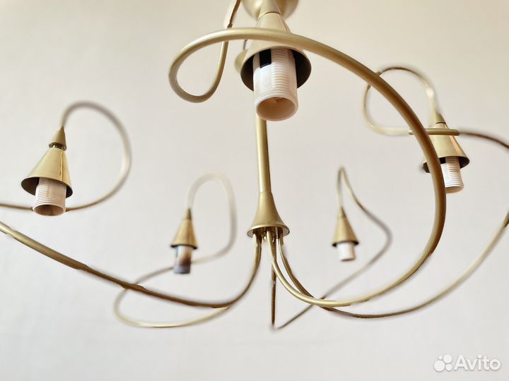 Люстра потолочная золотая Е14. Светильник