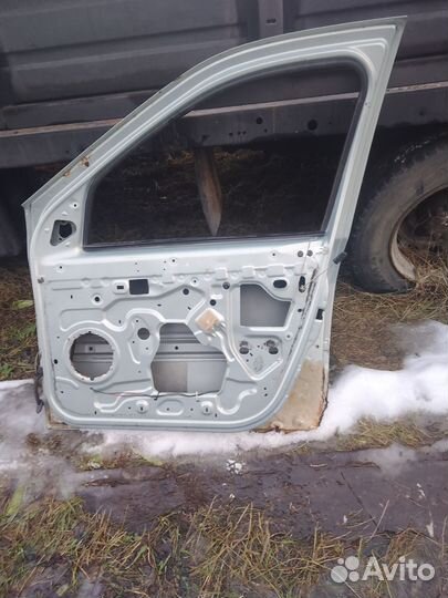 Дверь передняя правая