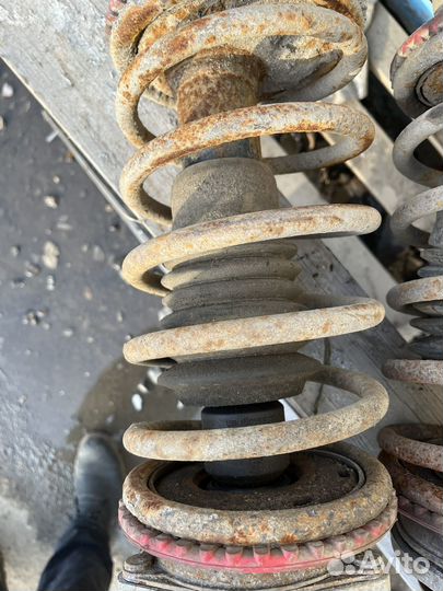 Стойки амортизатора передние Ваз 2112