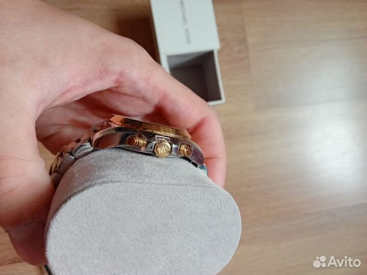 Часы Michael Kors