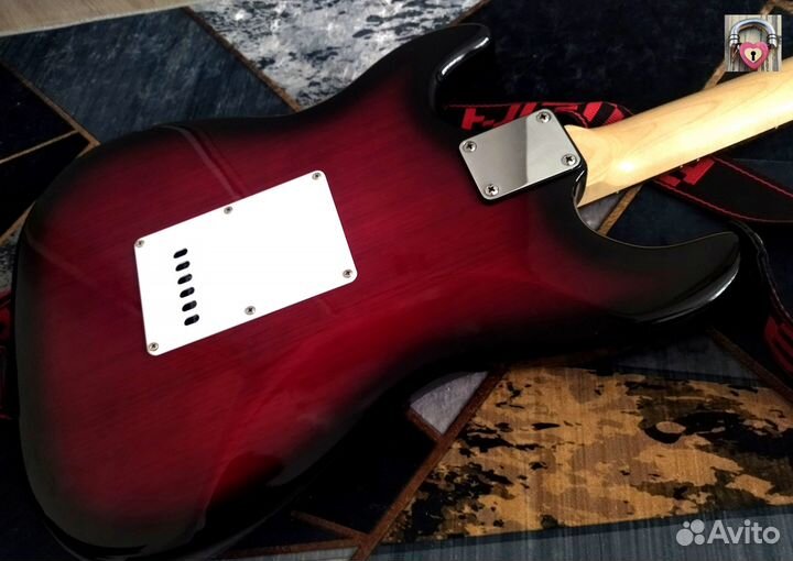 Электрогитара Strat