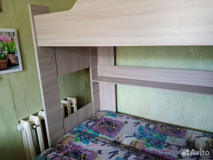 Детская двухярусная кровать