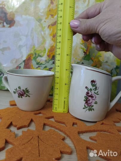 Фарфор из СССР.Молочник и чашка. Болгария