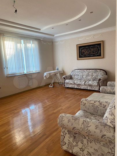 Дом 320 м² на участке 8 сот.