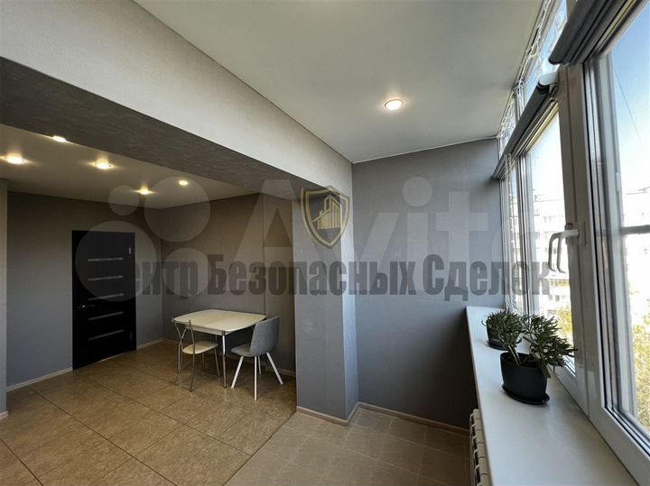 2-к. квартира, 79,7 м², 8/9 эт.