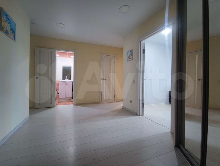 2-к. квартира, 74 м², 1/16 эт.