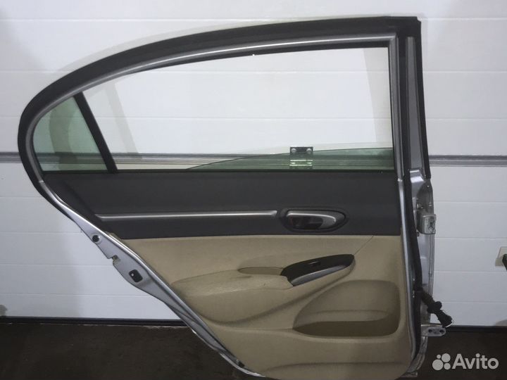Дверь задняя Honda Civic 4D
