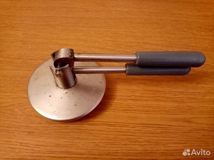 Закаточная машинка (неисправная)