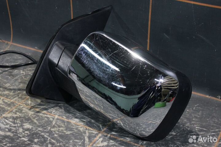 Зеркало заднего вида левое - Nissan Armada