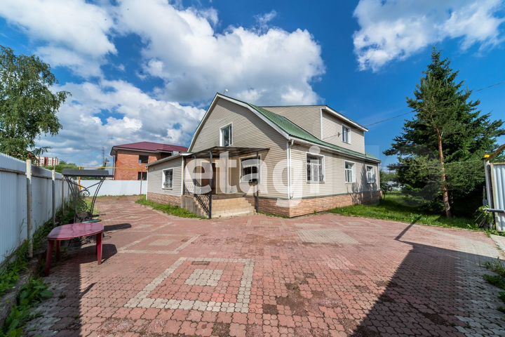 Дом 300 м² на участке 11,5 сот.