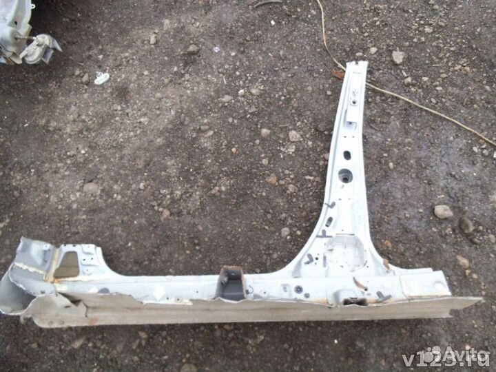 Порог правый Mazda 6 GG 2002-2007 1421