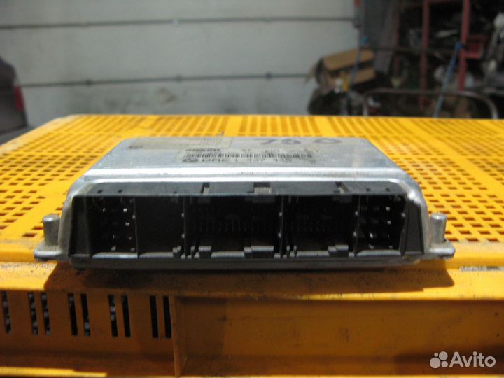 Блок управления двс бмв 7 Е38