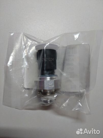 Датчик давления масла GM 12621234