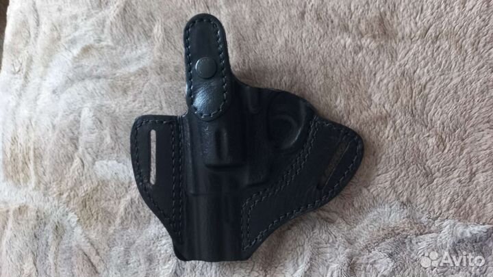 Кобура для револьвера