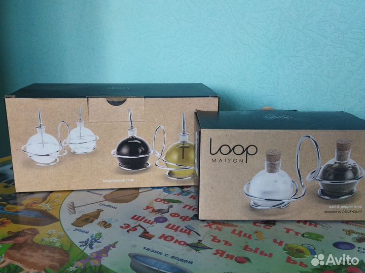 Солонка и перечница, бутылочки для масел