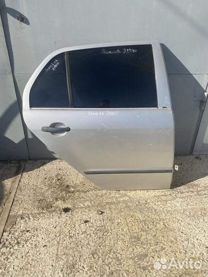 Дверь задняя правая skoda fabia 1999-20007