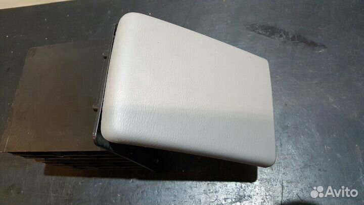 Подлокотник Subaru Forester SG EJ205 04