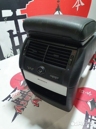 Бардачок BMW X5 3.0i E53 M54 B30 2002