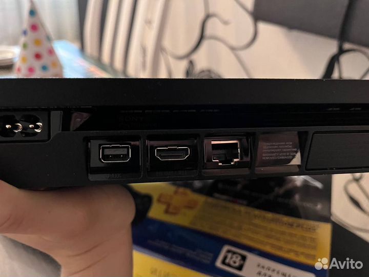 Sony Playstation 4 Slim 1 TB с синим геймпадом