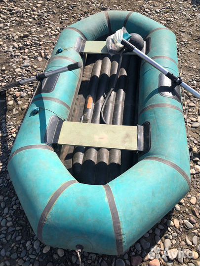 Надувная лодка резиновая с вёслами