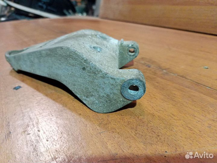 Кронштейн генератора Chevrolet Lanos 2004-2010