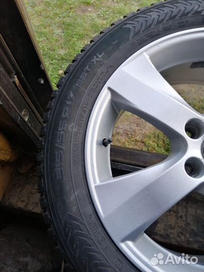 Nokian Tyres Hakkapeliitta 8 215/55 R17