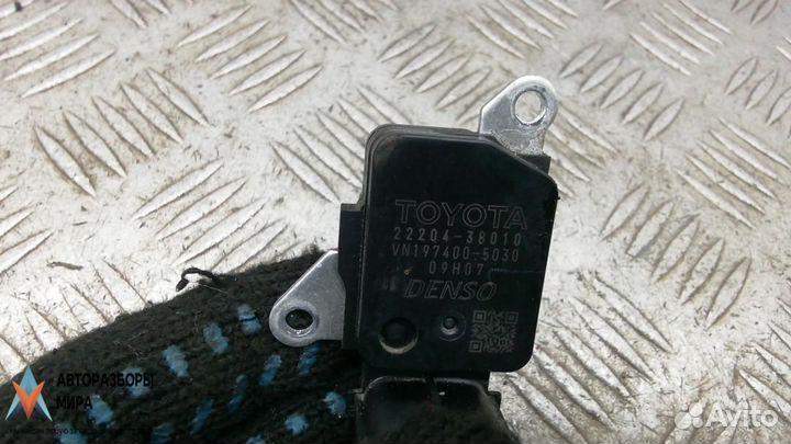 Расходомер воздуха Lexus LS 4 2007 2220438010