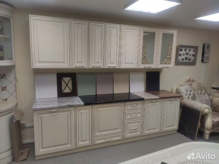 Кухня 2,80м с образца, как новая