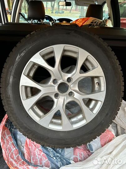 Bridgestone Blizzak Spike-02 185/65 R15