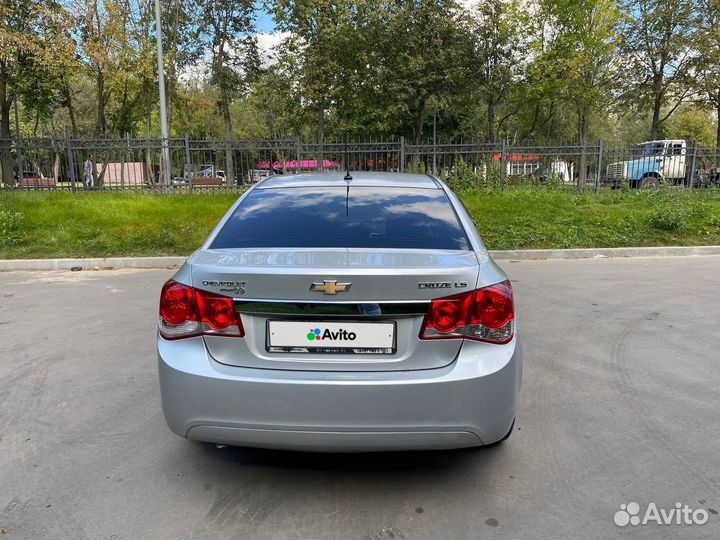 Chevrolet Cruze 1.6 AT, 2011, 174 000 км
