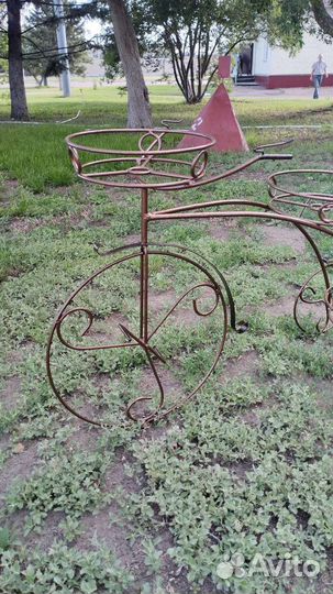 Подставка под цветы